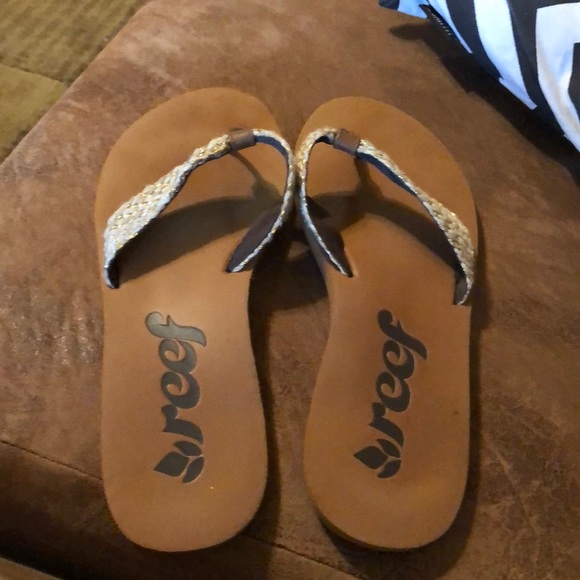 Reef Shoes - Reef flip flops 😍size around 9 or 9 .5